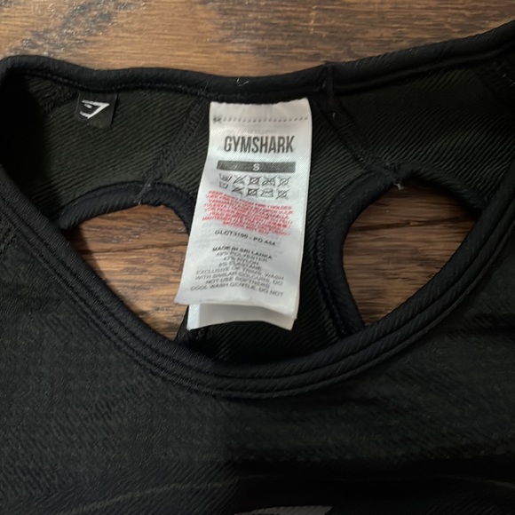 Gymshark black cropped workout top-Black - Picture 2 of 3